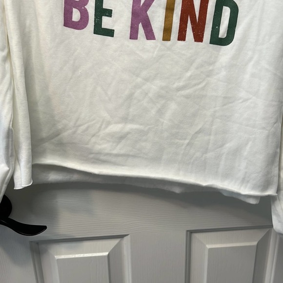 Altar’d State white long sleeve BE KIND pullover t-shirt w/ hood Sizes S,M and L - Picture 3 of 5